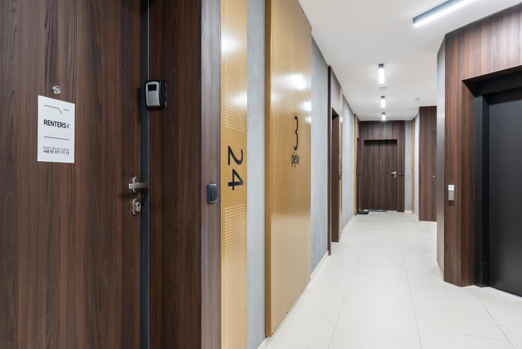 Stylish & Comfy Garbary Apartments With Parking By Noclegi Renters Poznan Exterior foto