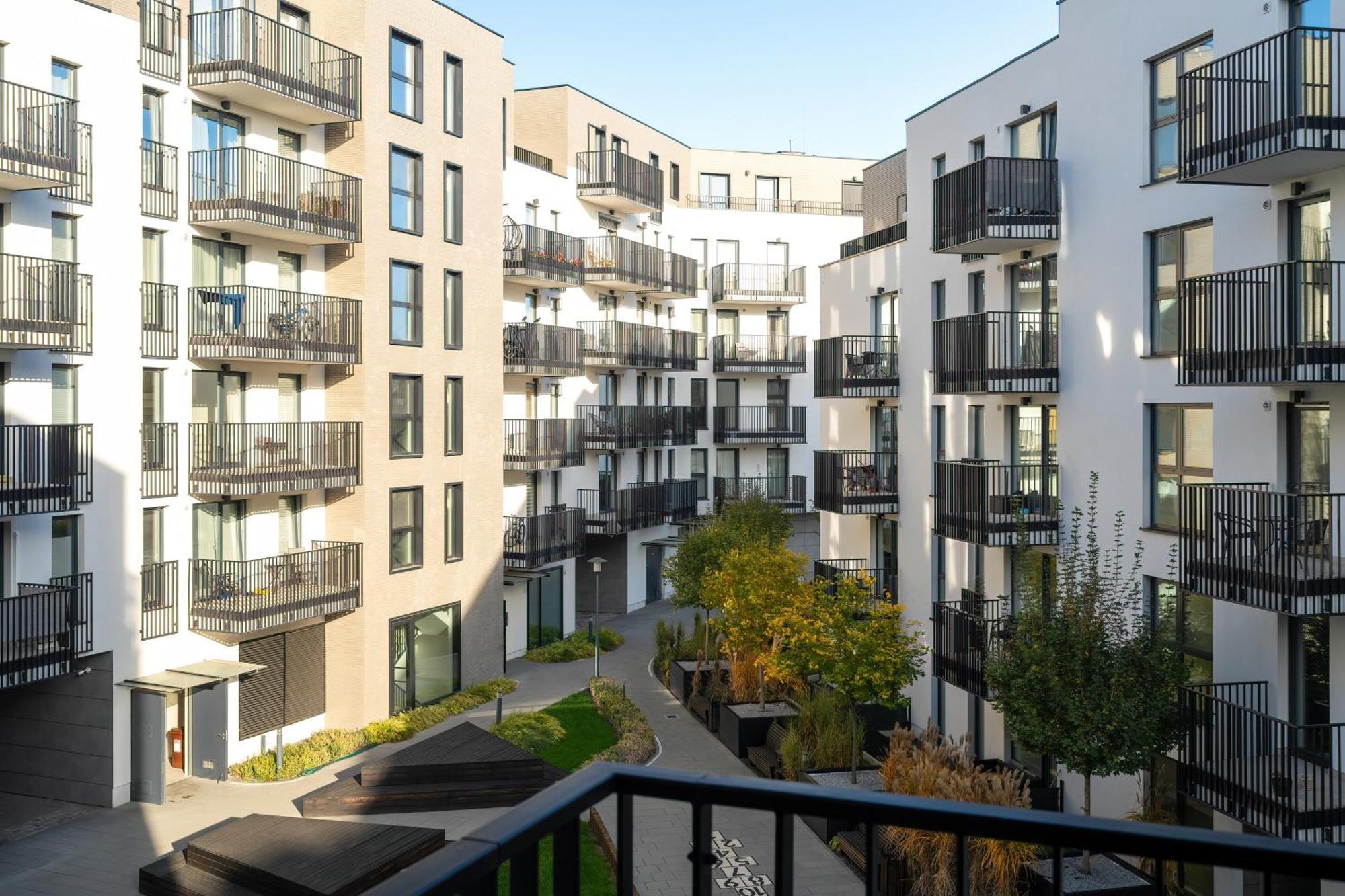 Stylish & Comfy Garbary Apartments With Parking By Noclegi Renters Poznan Exterior foto