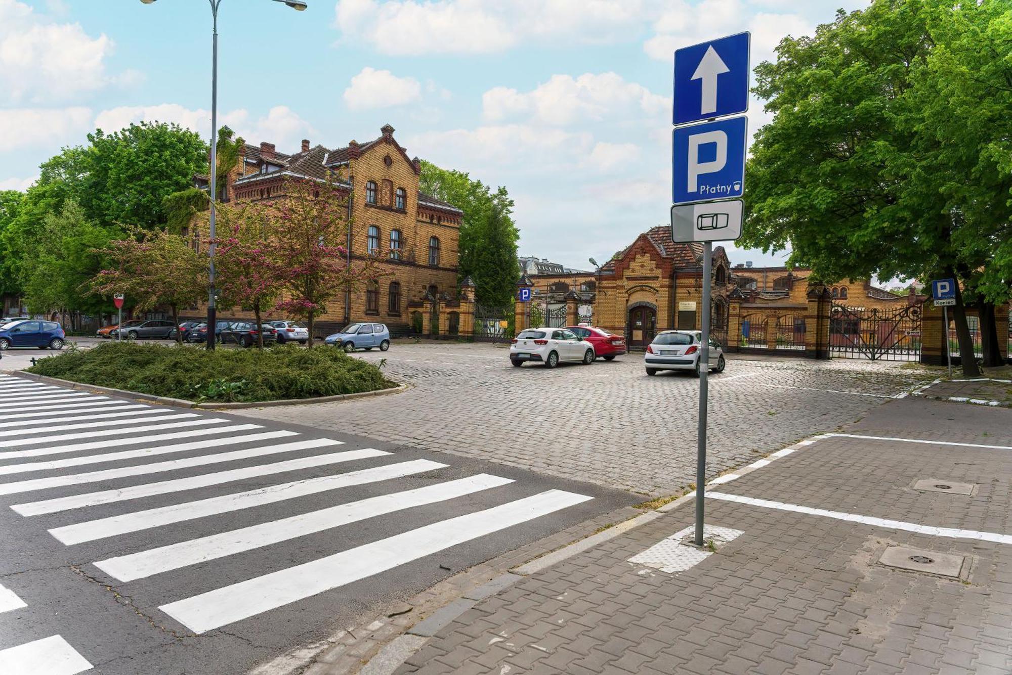Stylish & Comfy Garbary Apartments With Parking By Noclegi Renters Poznan Exterior foto